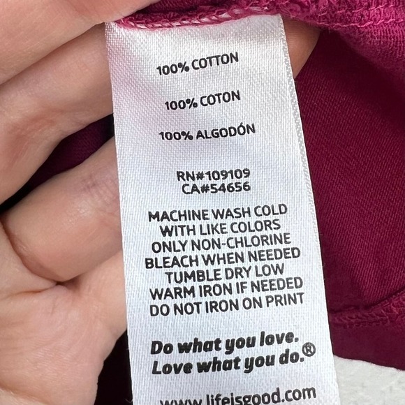 NWT Life is Good Women's Not All Who Wander Are Lost Crusher Tee Size Small - Picture 8 of 8